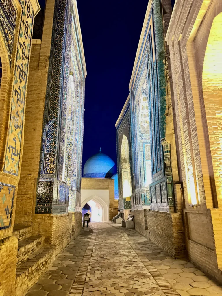 памятный комплекс Шахи-Зинда в Самарканде